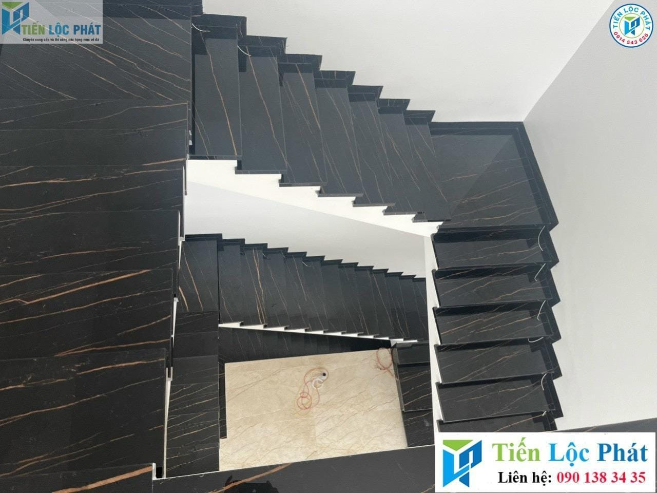 Đá hoa cương cầu thang
