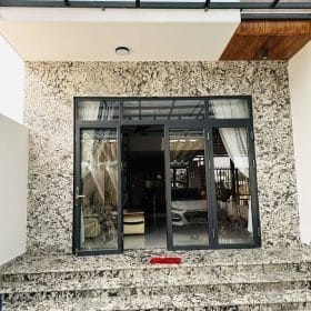 Ảnh đá mặt tiền