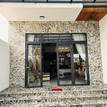 Ảnh đá mặt tiền