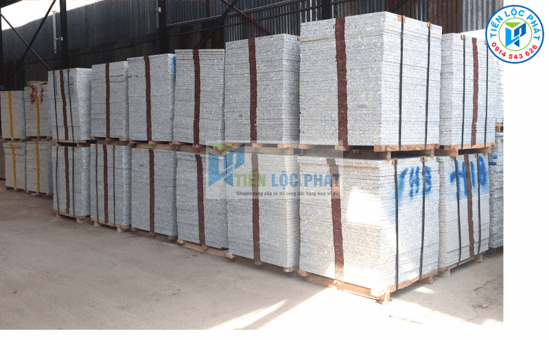 đá trắng suối lau lát nền