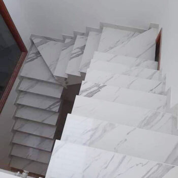 Mẫu đá cầu thang