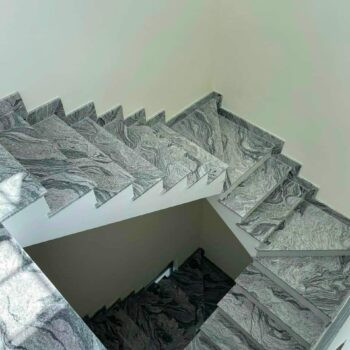 Cầu thang đá hoa cương