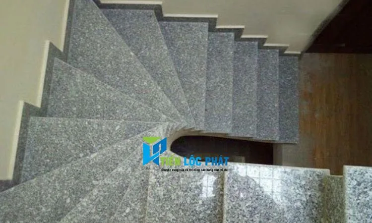 cách tính m2 lát đá cầu thang