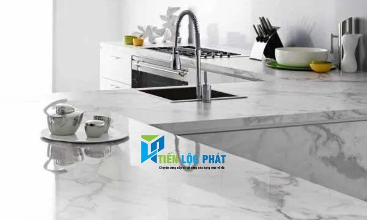 mặt bếp đá hoa cương trắng 