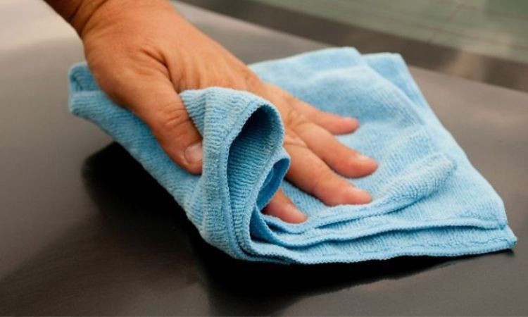 Các cách làm sạch mặt đá tự nhiên