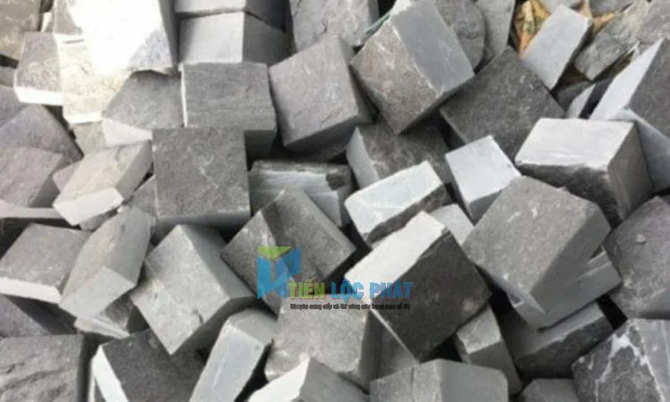 đá lát sân vườn 10x10