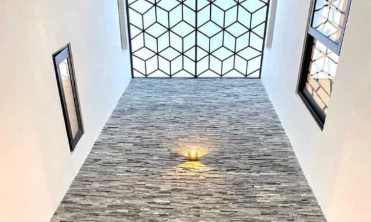 Báo giá đá ốp giếng trời