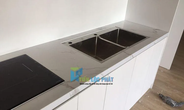 đá mặt bếp