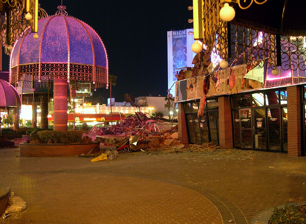 Westward Ho Casino Demolition | Las Vegas, Nevada 3-30-06 | Flickr