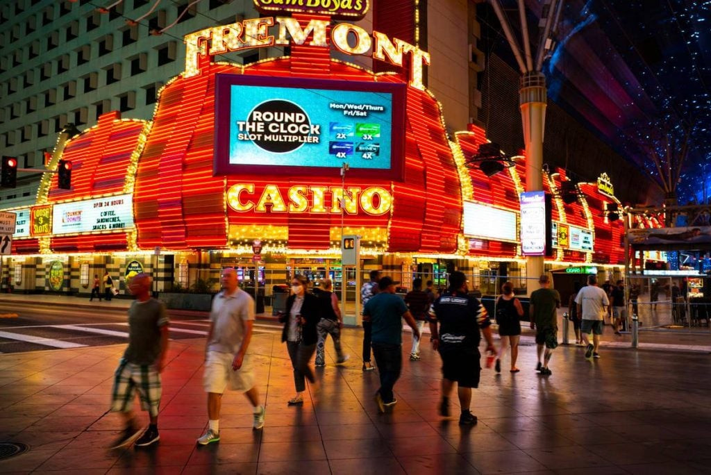 Las Vegas Casinos Hiring as Resorts Open June 1 at Full Capacity ...