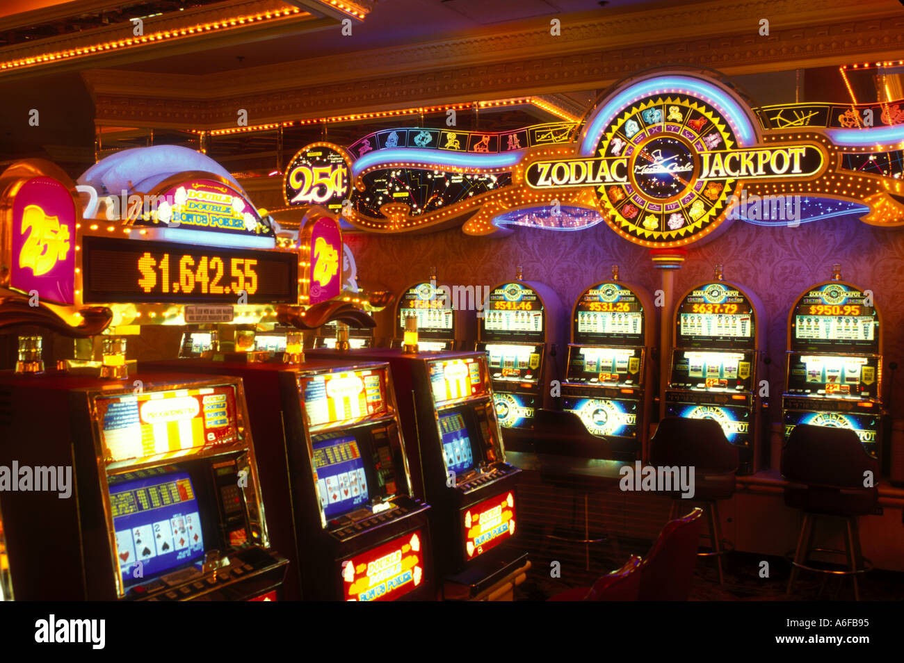 Las vegas nevada slot machines hi-res stock photography and images - Alamy