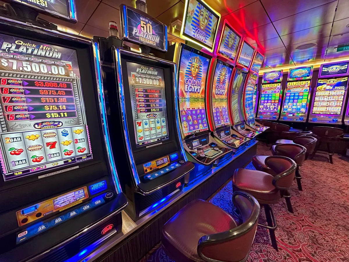 I gambled enough in Royal Caribbean's casino to get free drinks and a ...